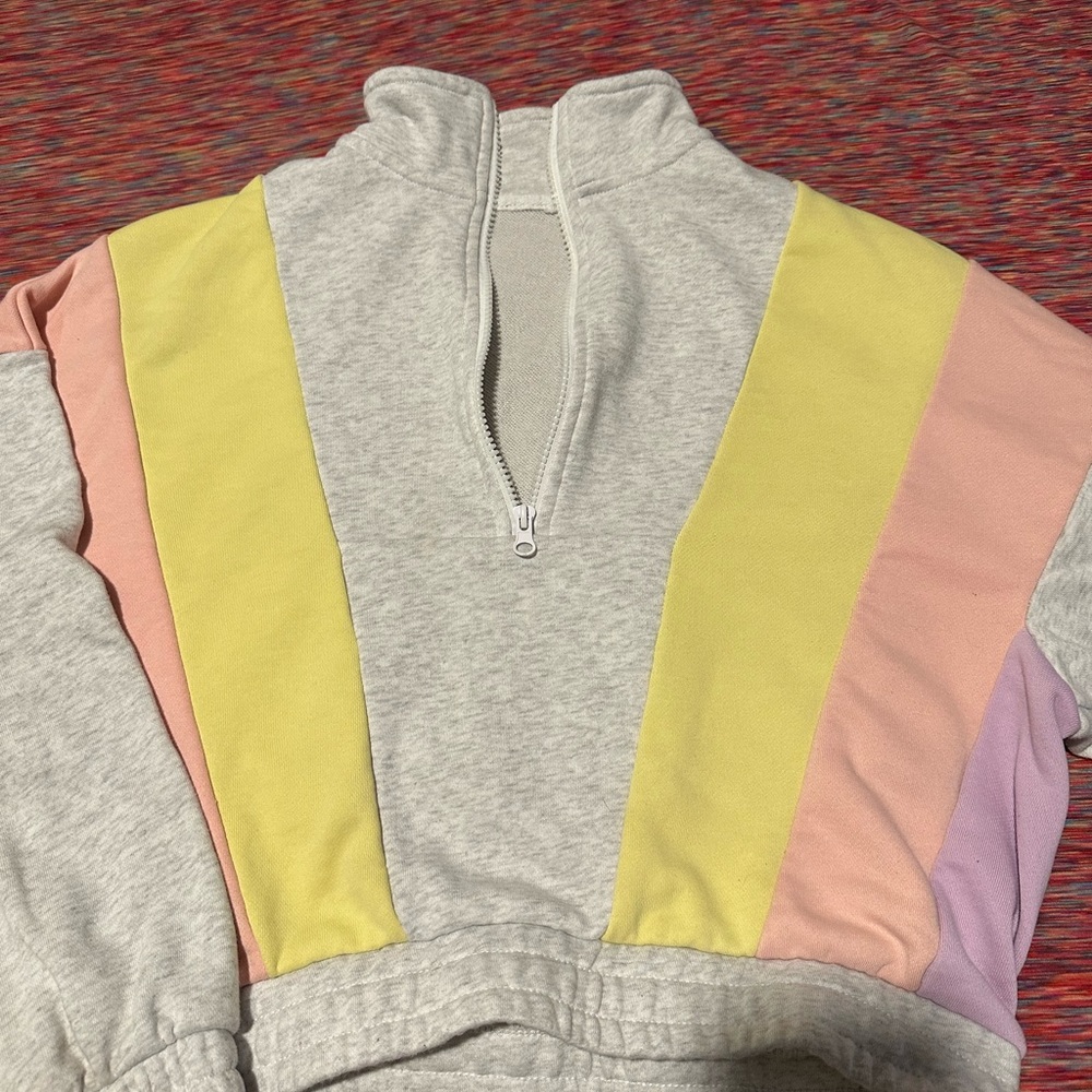 Im So Sure Colorblock Sweatshirt in Heather Grey